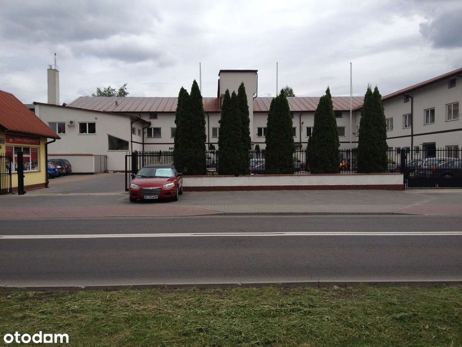 Lokal na wynajem 150 m² z parkingiem