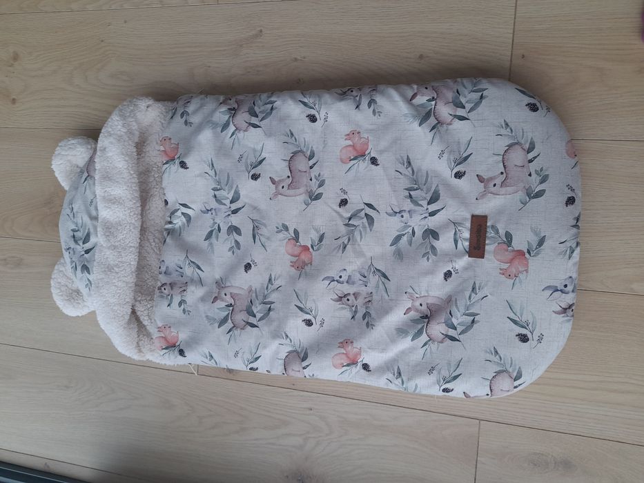 Śpiworek zimowy do fotelika lub gondoli Sensillo