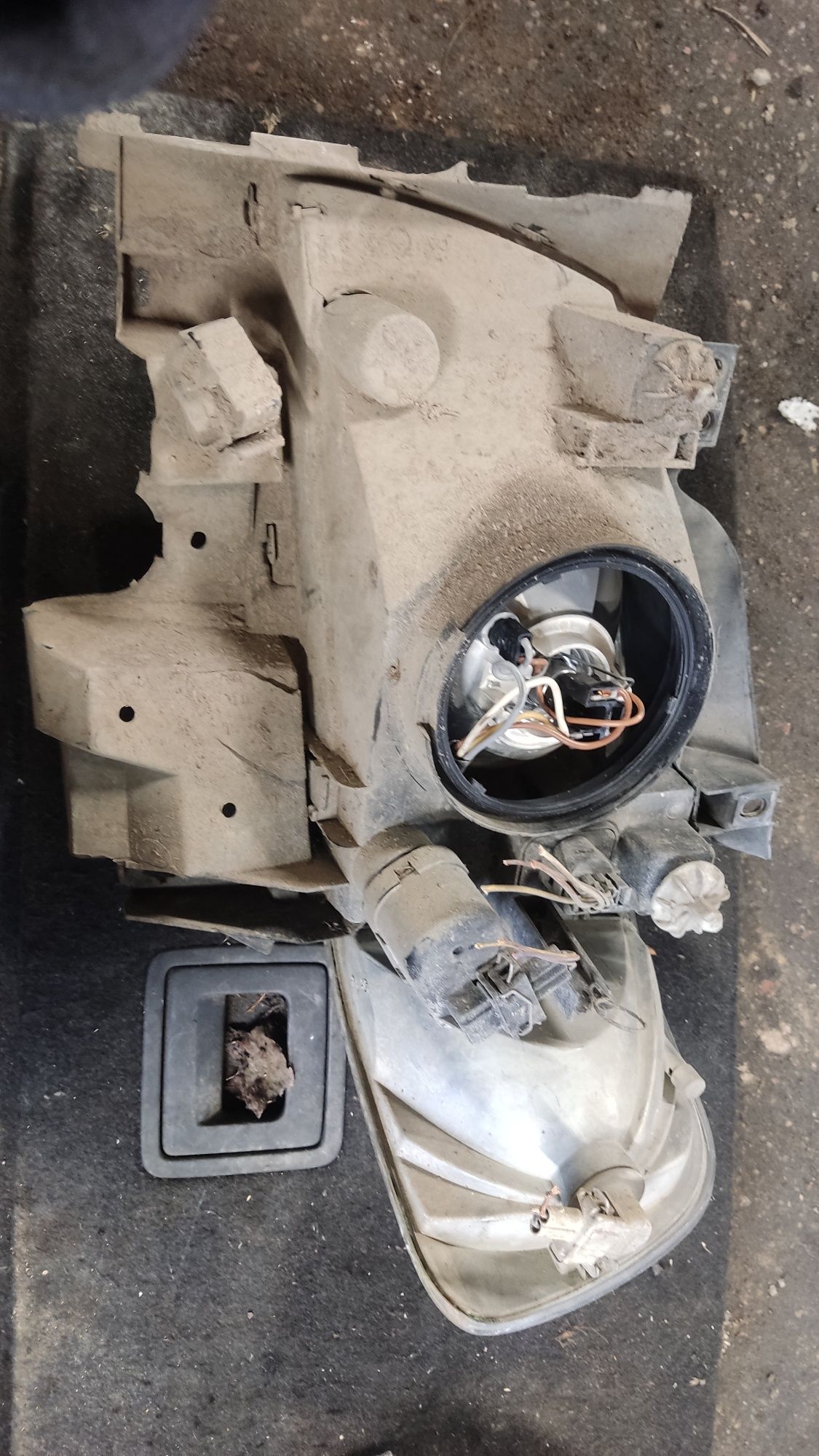 Lampa przód przednia prawa volkswagen transporter T4