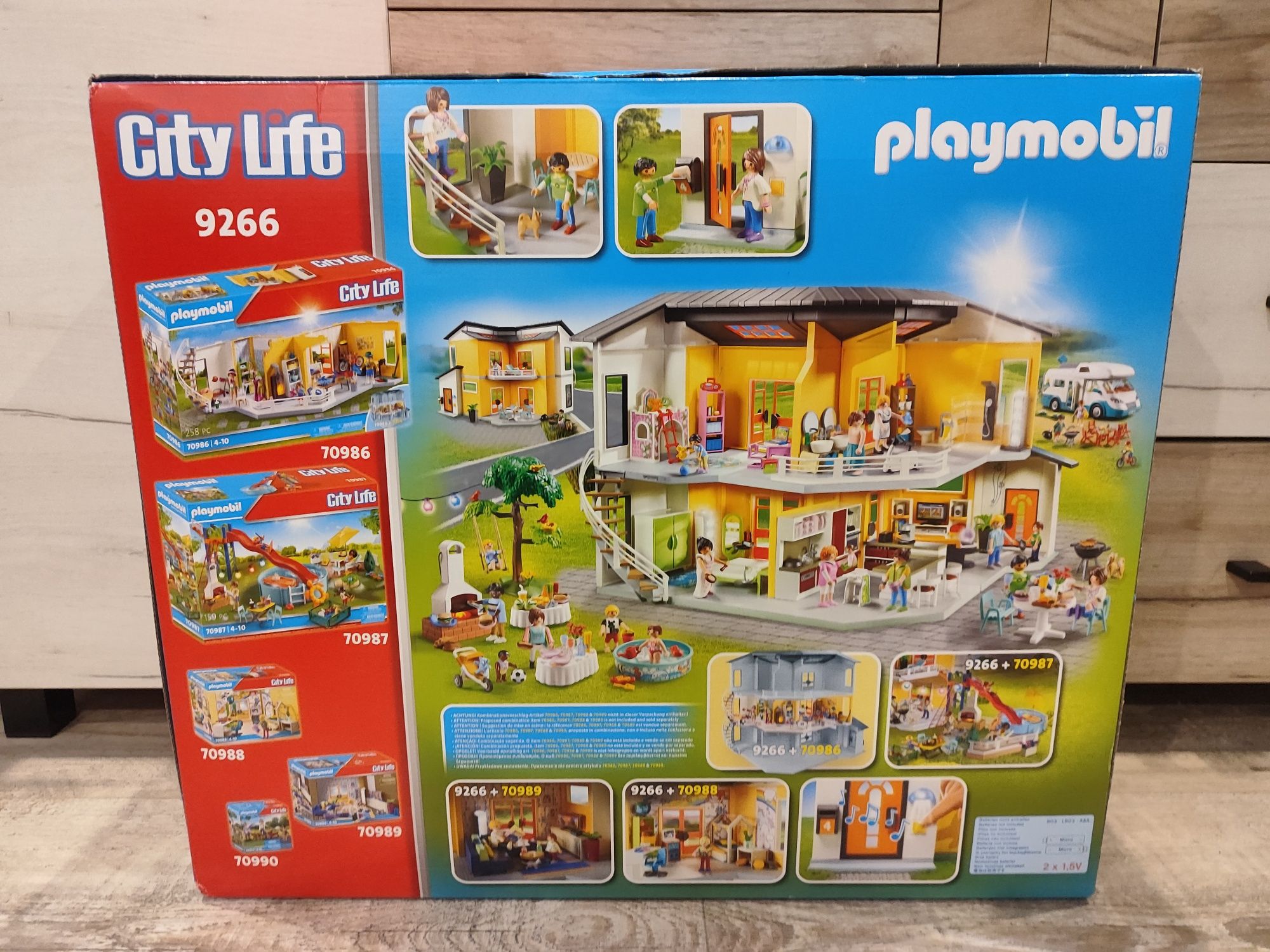 Domek z figurkami Playmobil CityLife 9266