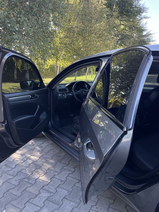 Volkswagen passat b7 ( 2014 )