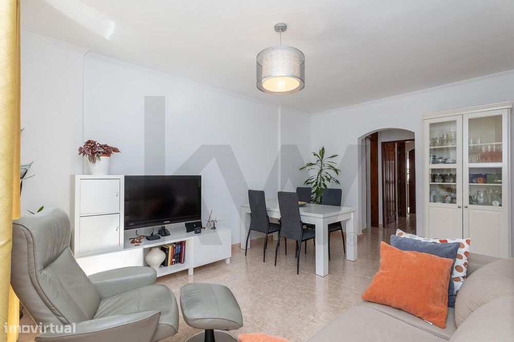 Conforto e Qualidade – T3 Remodelado na Parede
