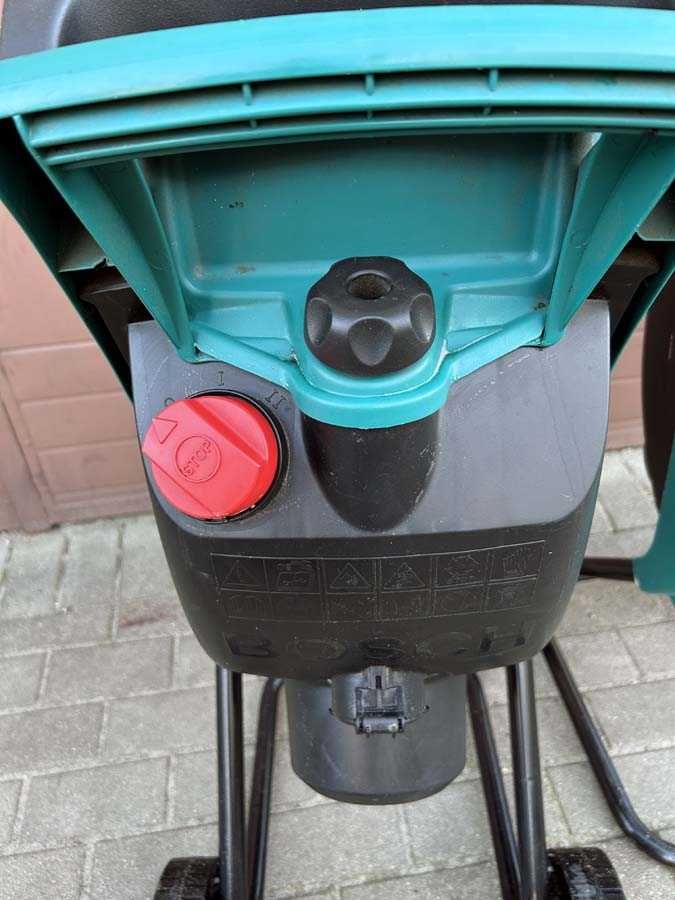 BOSCH AXT RAPID 2200 rozdrabniacz do gałęzi
