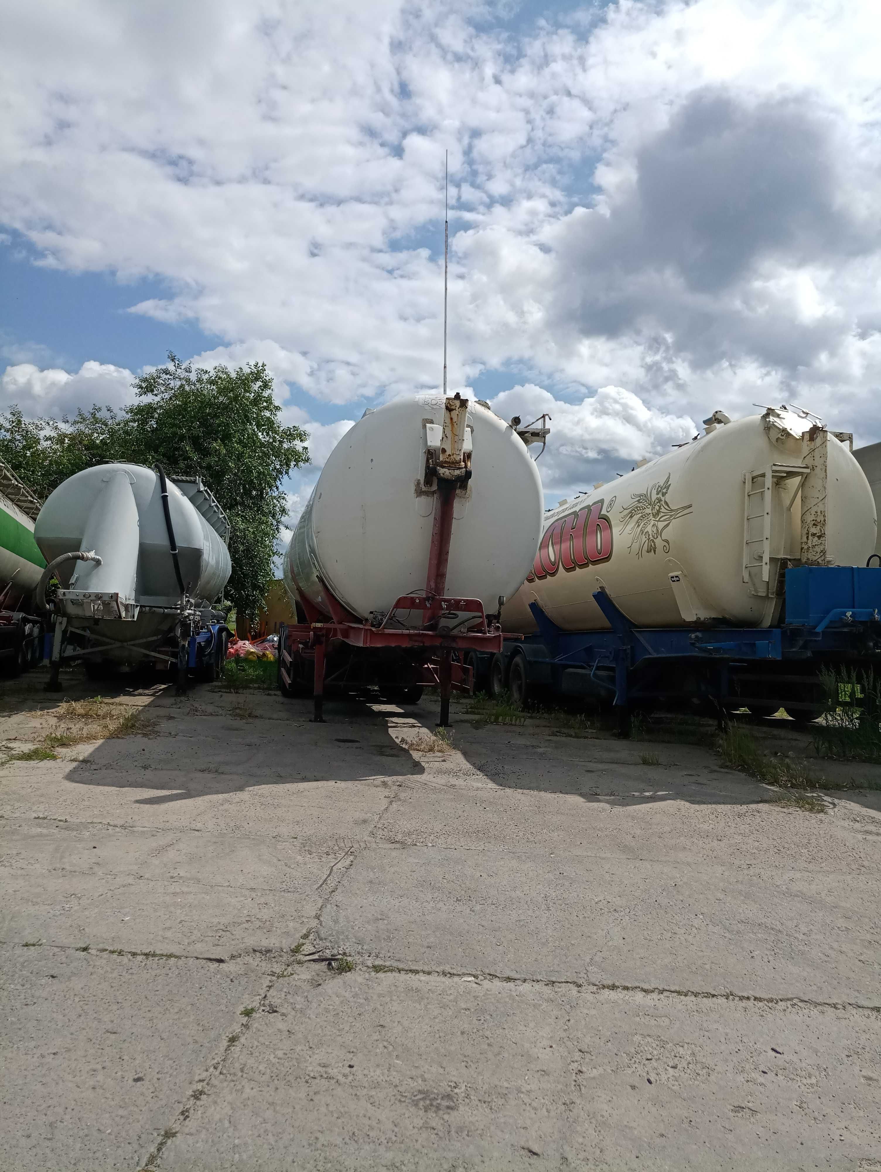 Напівпричіп Цистерна харчова та цементовоз