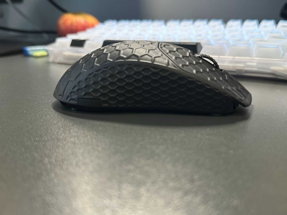 G-Wolves VUK 8K Wireless Mouse ~35g dual sensor