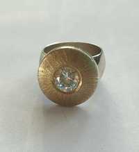 Niepowtarzalny pierścień srebro 925 z cyrkonią