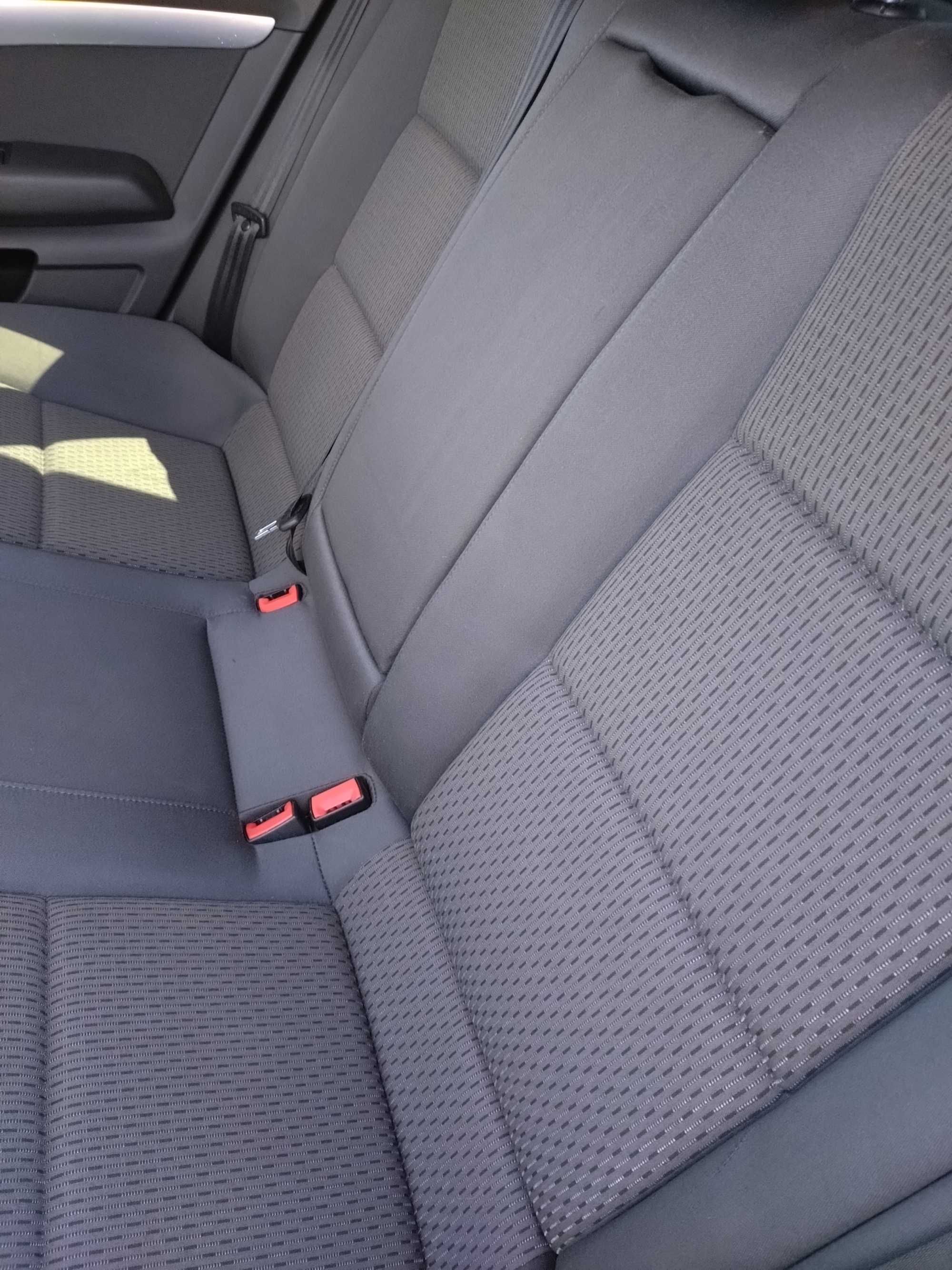 Audi A6 2,7TDI *MANUAL* 2010R