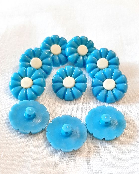 Пуговицы цветы синие голубые с белой серединкой на ножках набор 10шт
