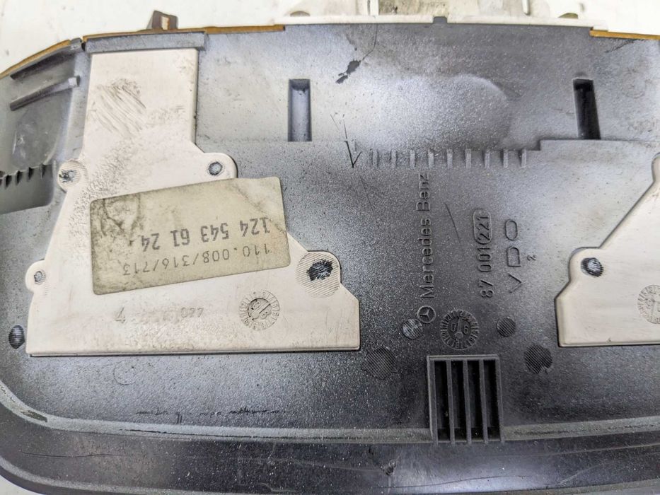 Mercedes E W124 Licznik Zegary Prędkościomierz Obrotomierz