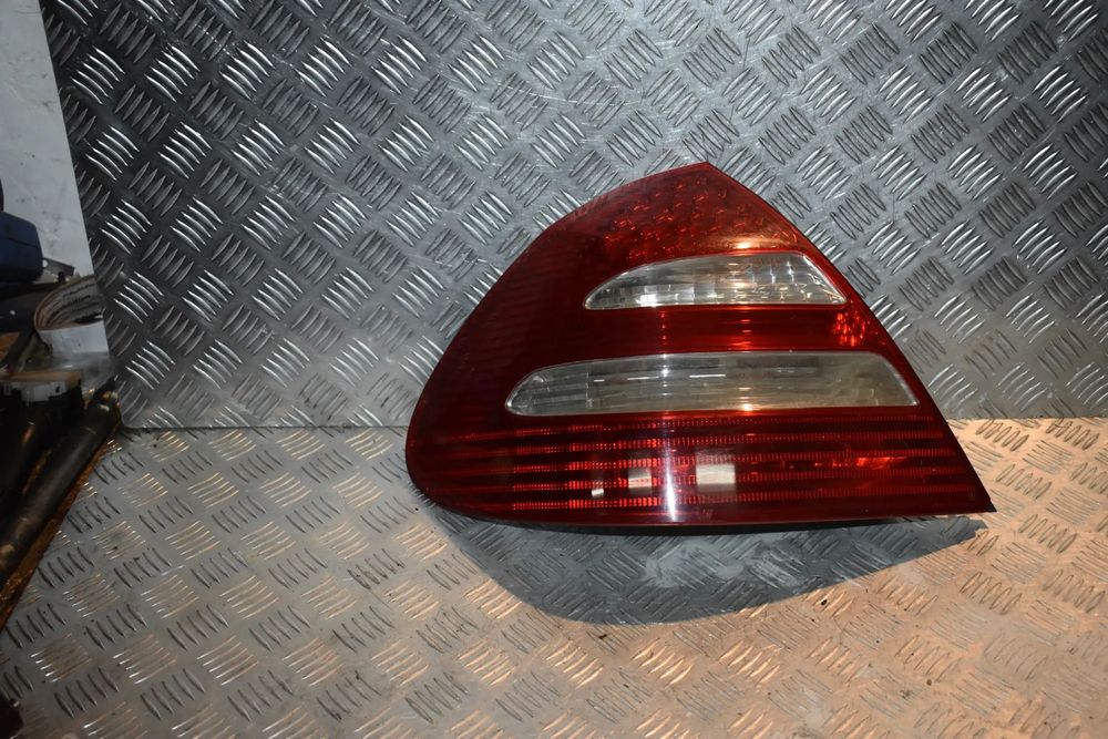 Mercedes w211 lampa tył lewa tylna sedan LED avantgarde