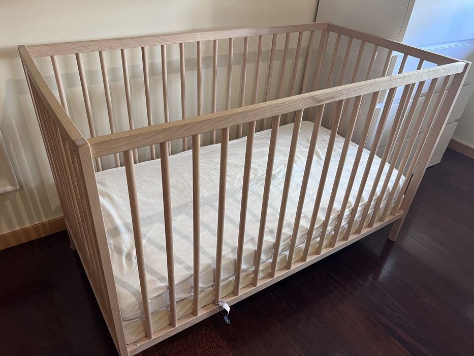 Berço em Faia 60x120cm com colchão