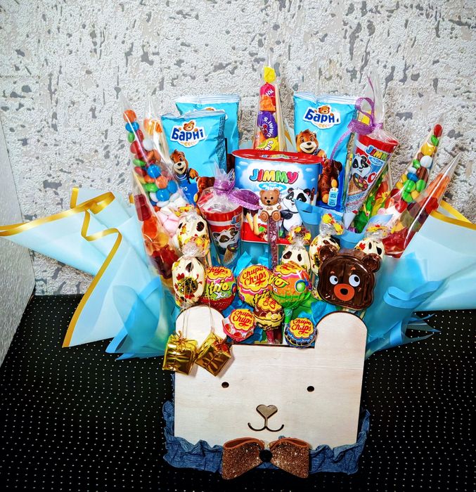 Букети з цукерок від 250 грн