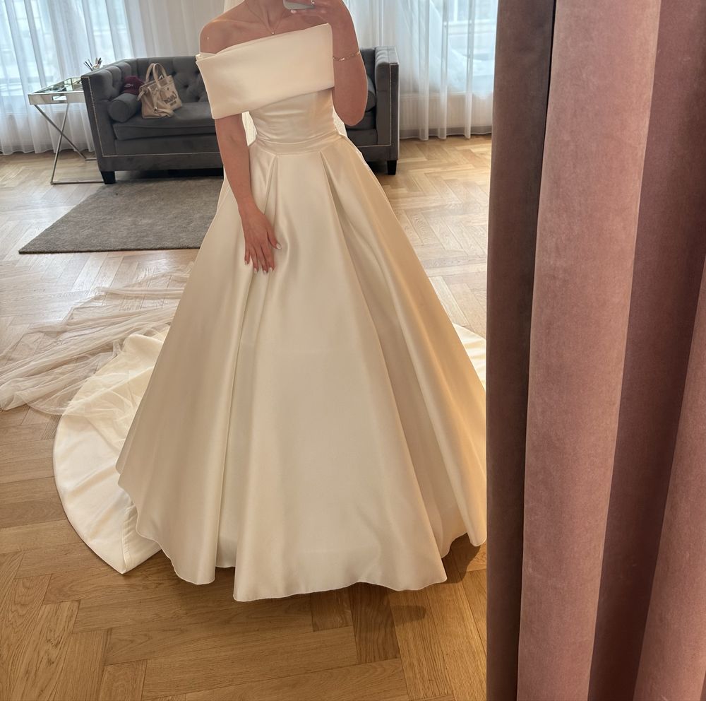 Suknia Ślubna 34/36 księżniczka