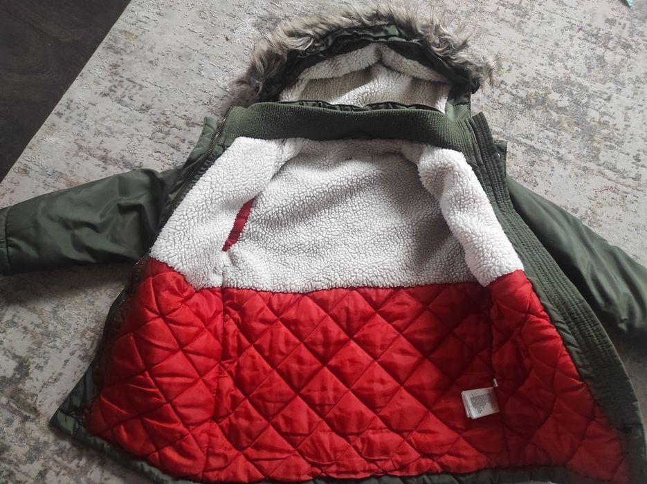 Продам дитячу куртку фірми,,Н М,