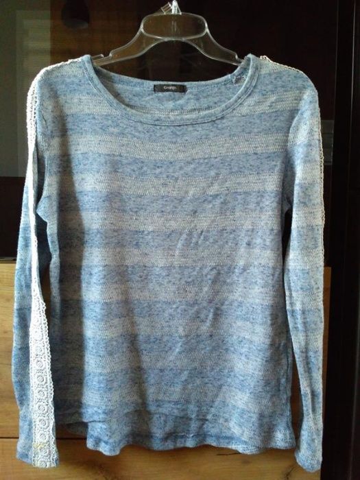 Sweter w paski w kolorze niebiesko białym George M