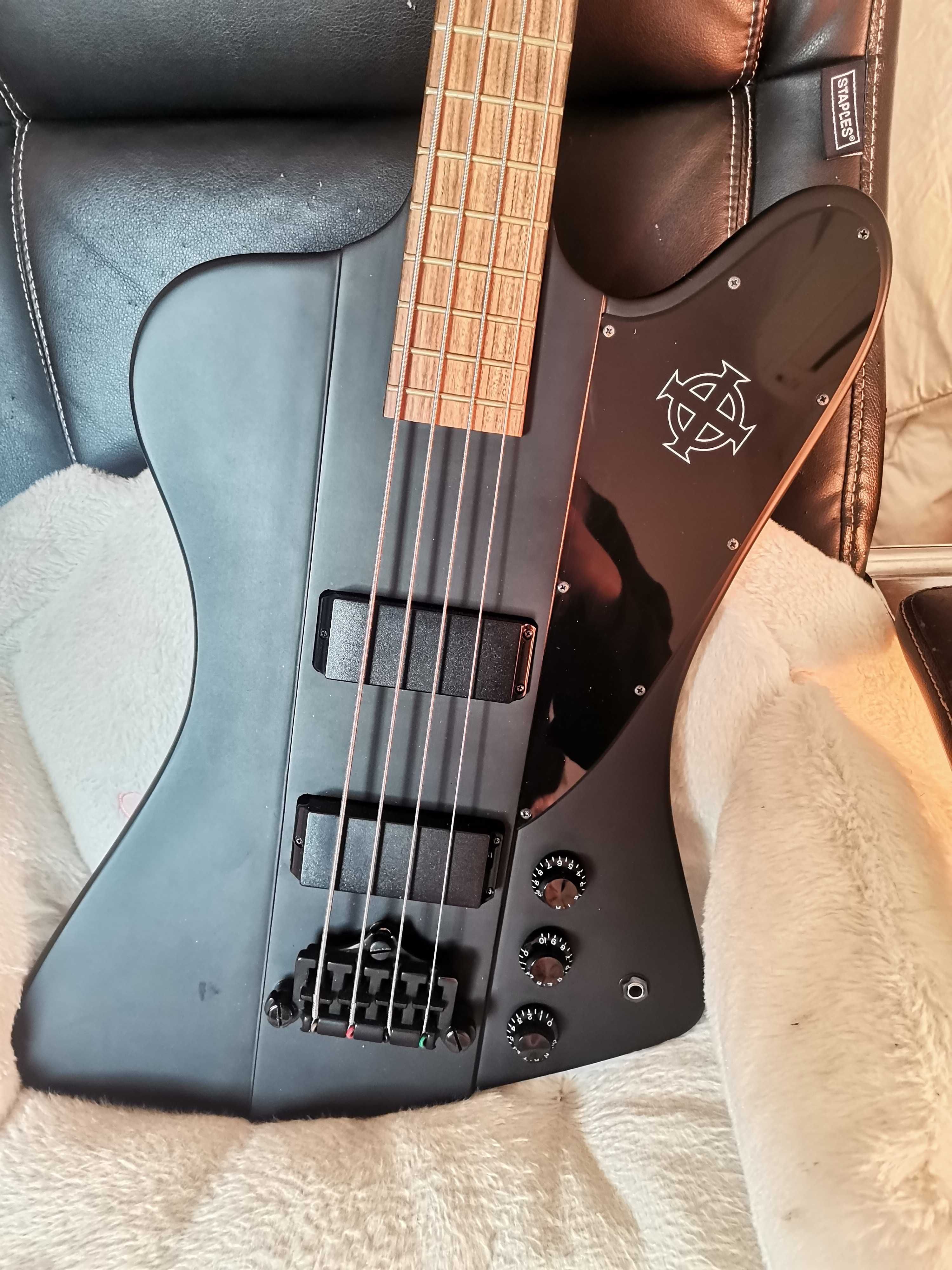 Epiphone Thunderbird Goth IV Bass