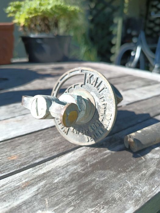 Zabytkowy zawór Breslau Berlin SW68