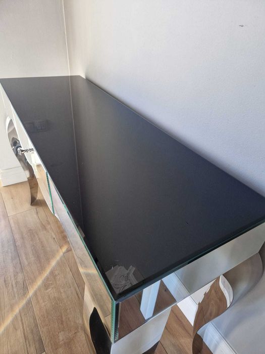 Konsola Glamour Ludwik ze stali nierdzewnej czarny szklany blat