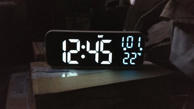 Настольные настенные часы Лед годинник світлодіодний светодиодные