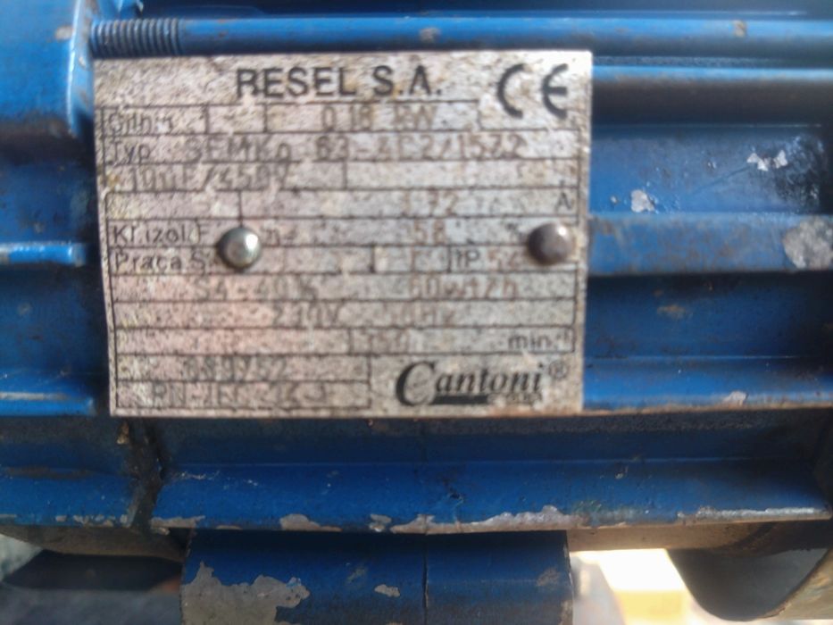 Silnik do pieca tłokowego razem z szufladą Besel