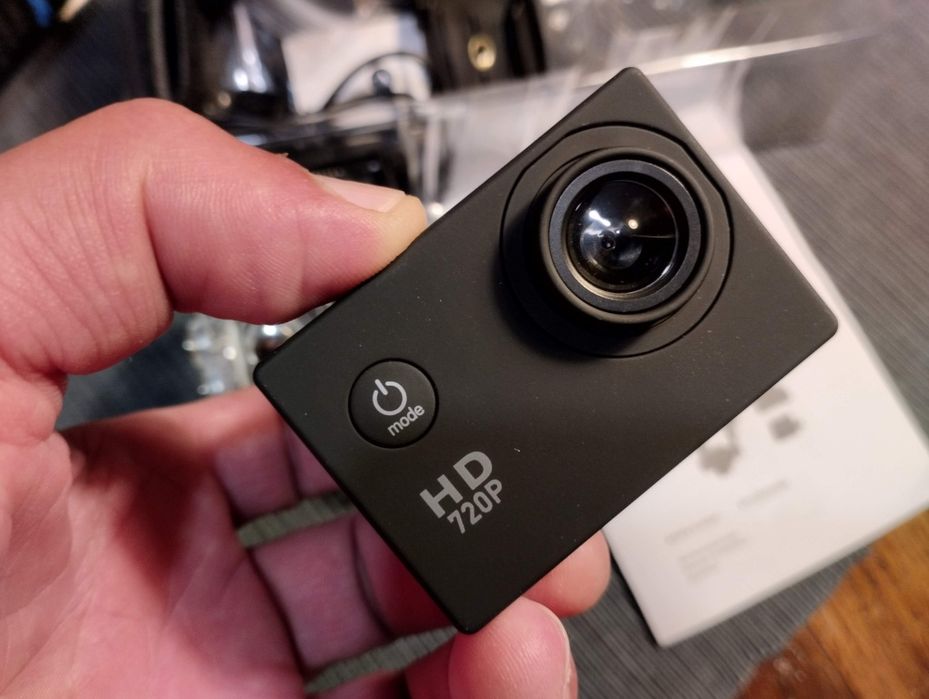 Экшн-камера Grundig