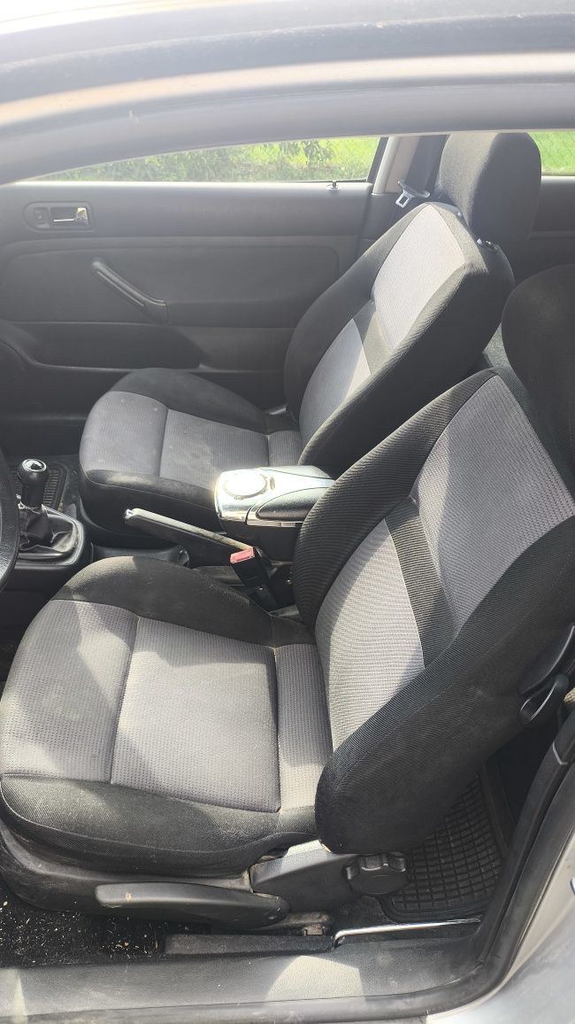 VW Golf 1.4 Igła