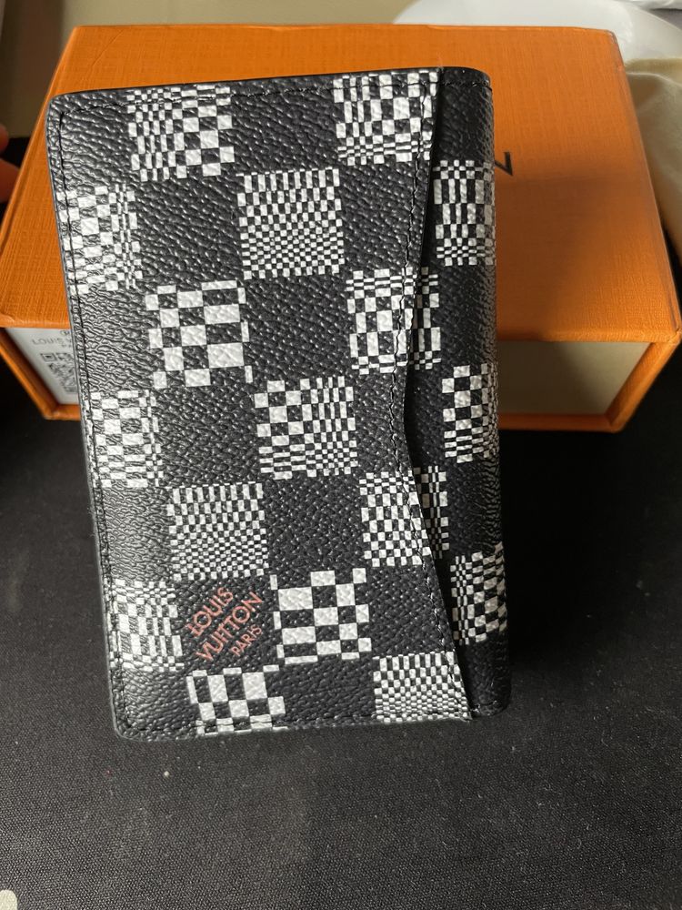Carteira Louis Vuitton NOVA