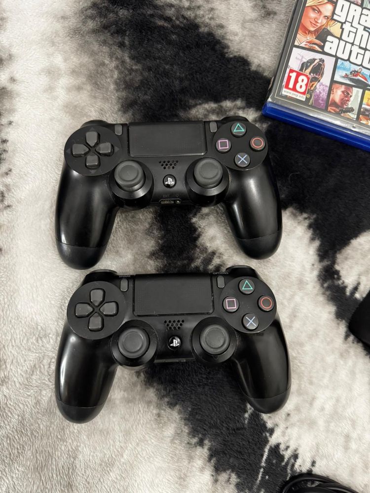 PlayStation 4 slim 1TB