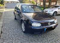 Vendo Volkswagen Golf 1.4 16V, modelo de 2001.