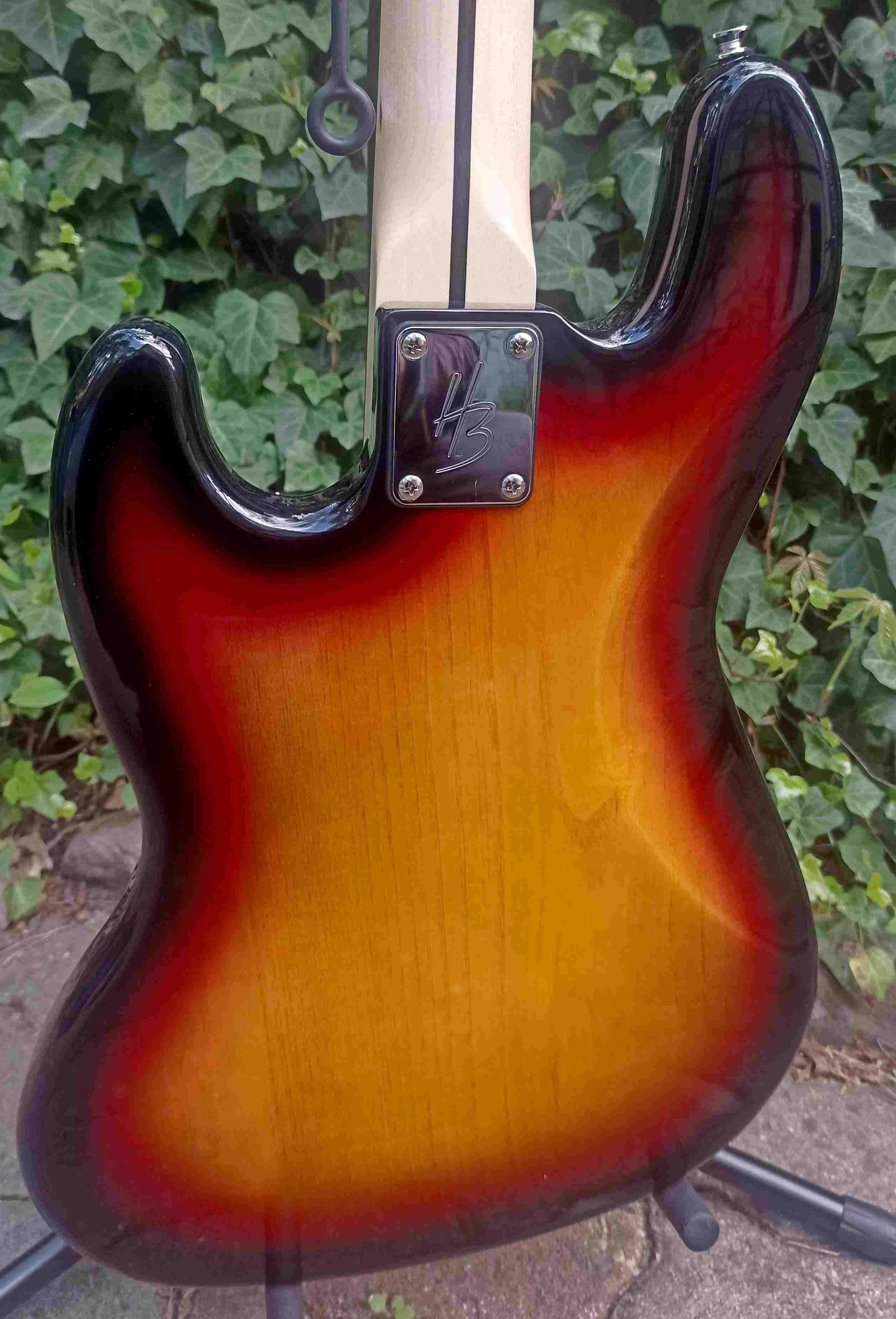 Nowa gitara basowa JB-75MN SB Vintage