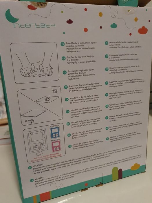 Moldura de Fotografias e Mão e Pé em Argila