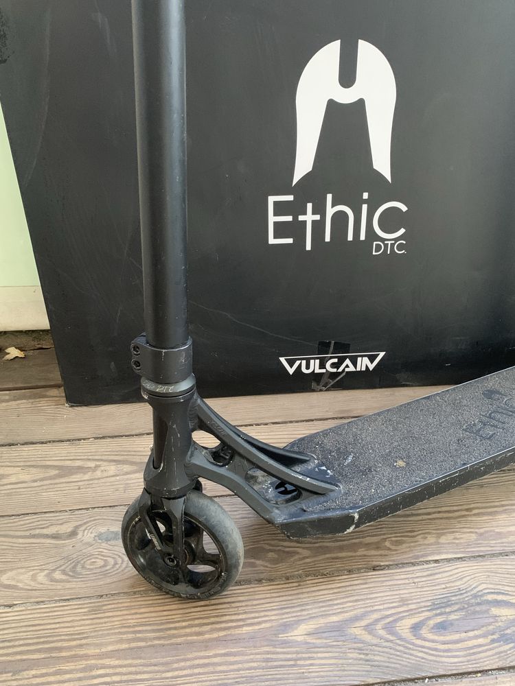 Трюковой самокат Ethic Vulcain 12STD  Pro Scooter (Black)