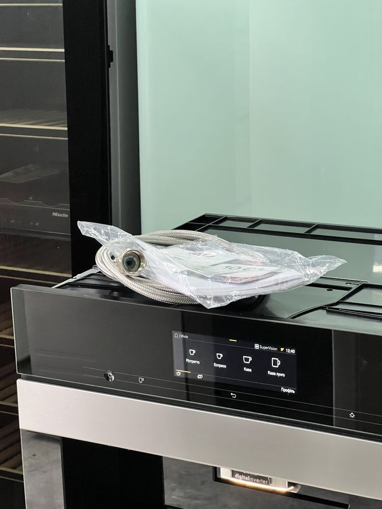 ВИСТАВКА Кофемашина Miele CVA 7845 стан ідеальний кавомашина