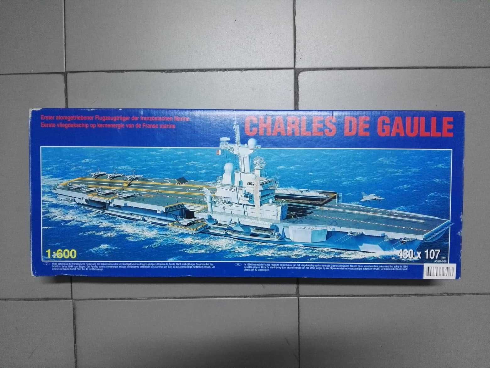 Caixa vazia porta-aviões Charles de Gaulle