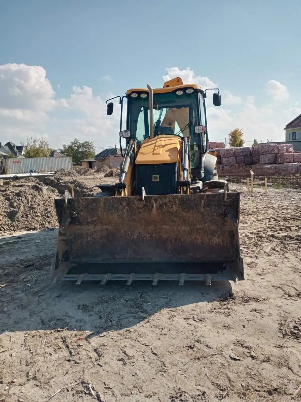 Услуги/Аренда Экскаваторов.Самосвалов от 10 до 30 тонн.Кранов.