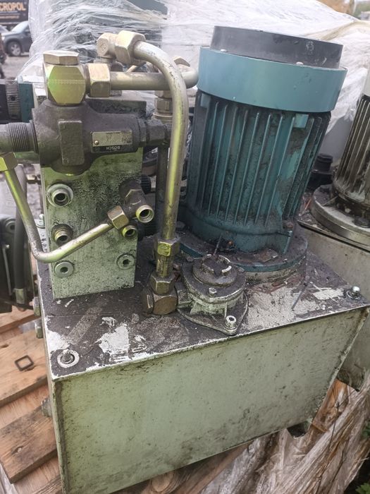 Гидростанція насос гидравлический
Масло станція REXROTH CYMAX