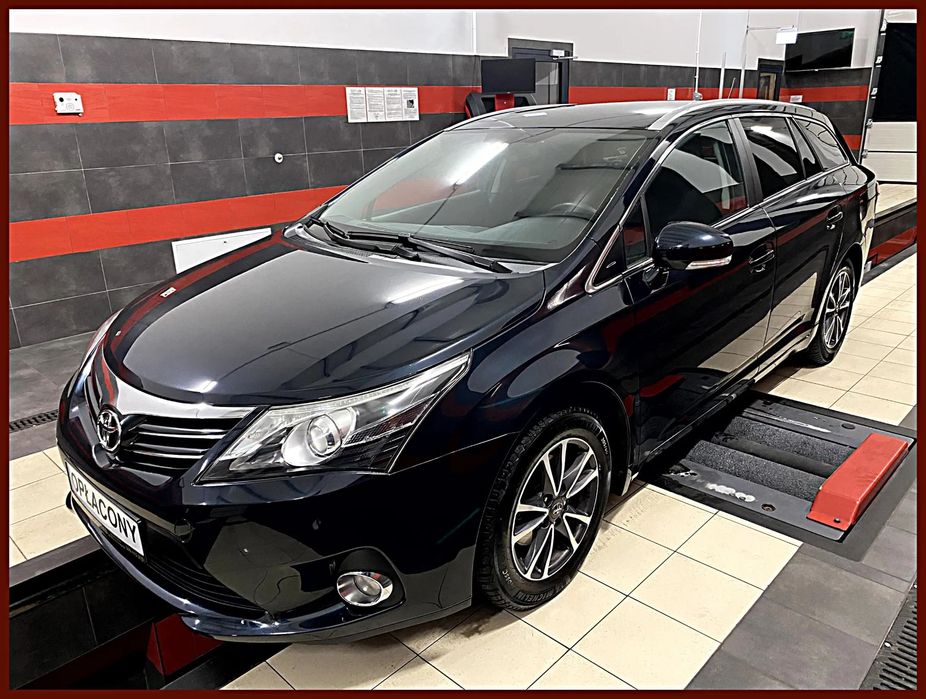Toyota Avensis Automat Ledy Nawigacja Czujniki Parkowania