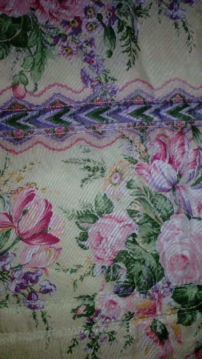 Coberta acolchoada com folho, Nova