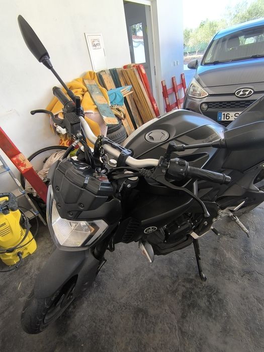 Moto Yamaha MT 125