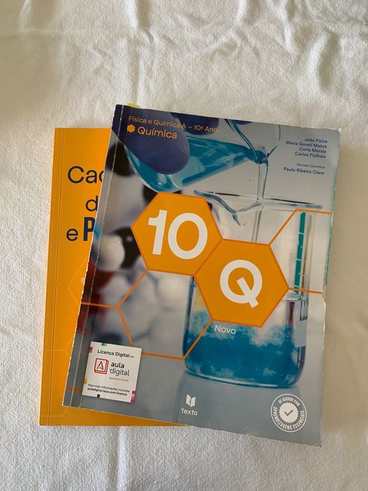 Manuais Biologia e Geologia/ Física Química  10 e 11 ano