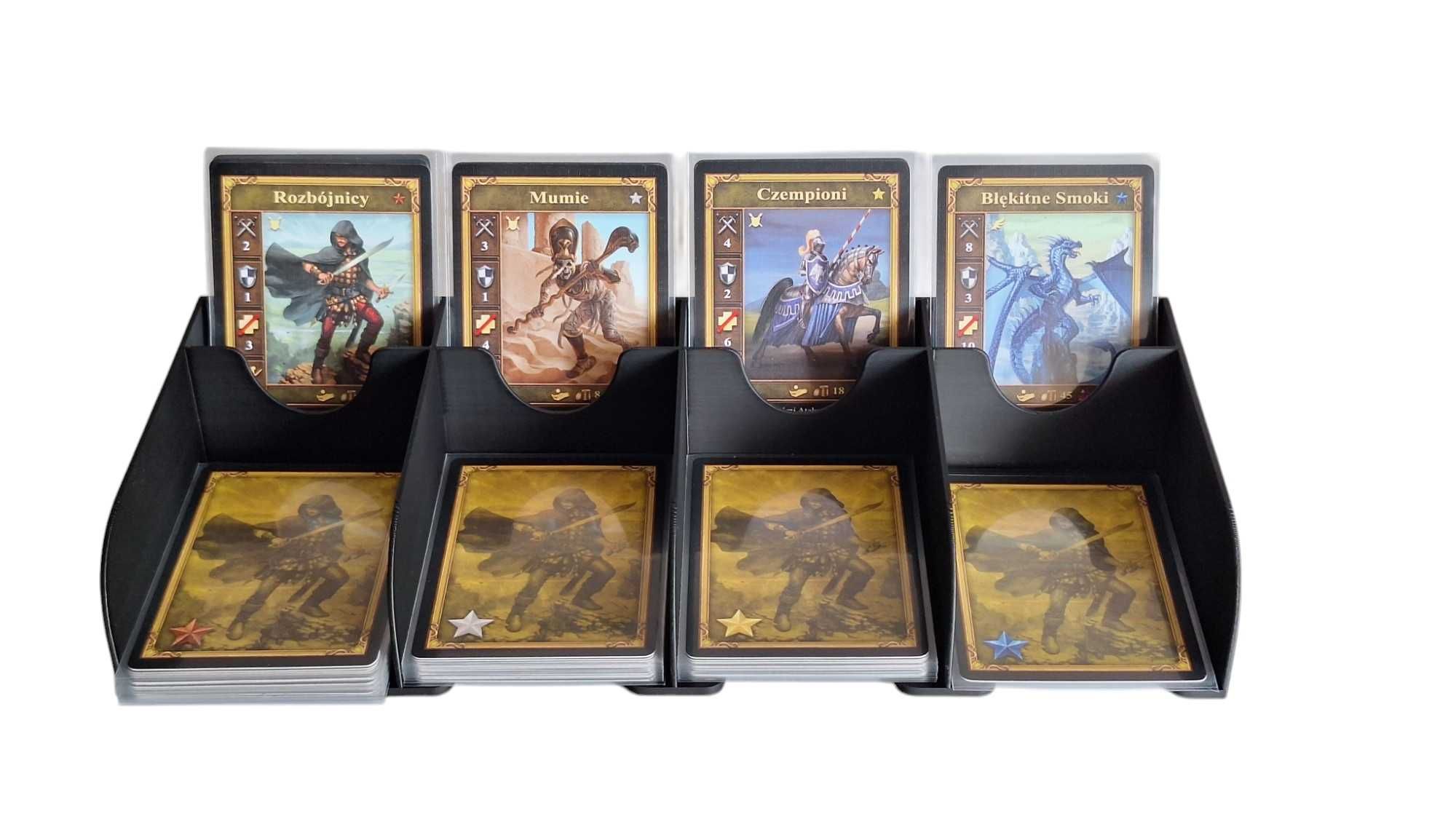Podajnik na karty 63,5x88mm CCG uniwersalny 4 przegrody Heroes  gra