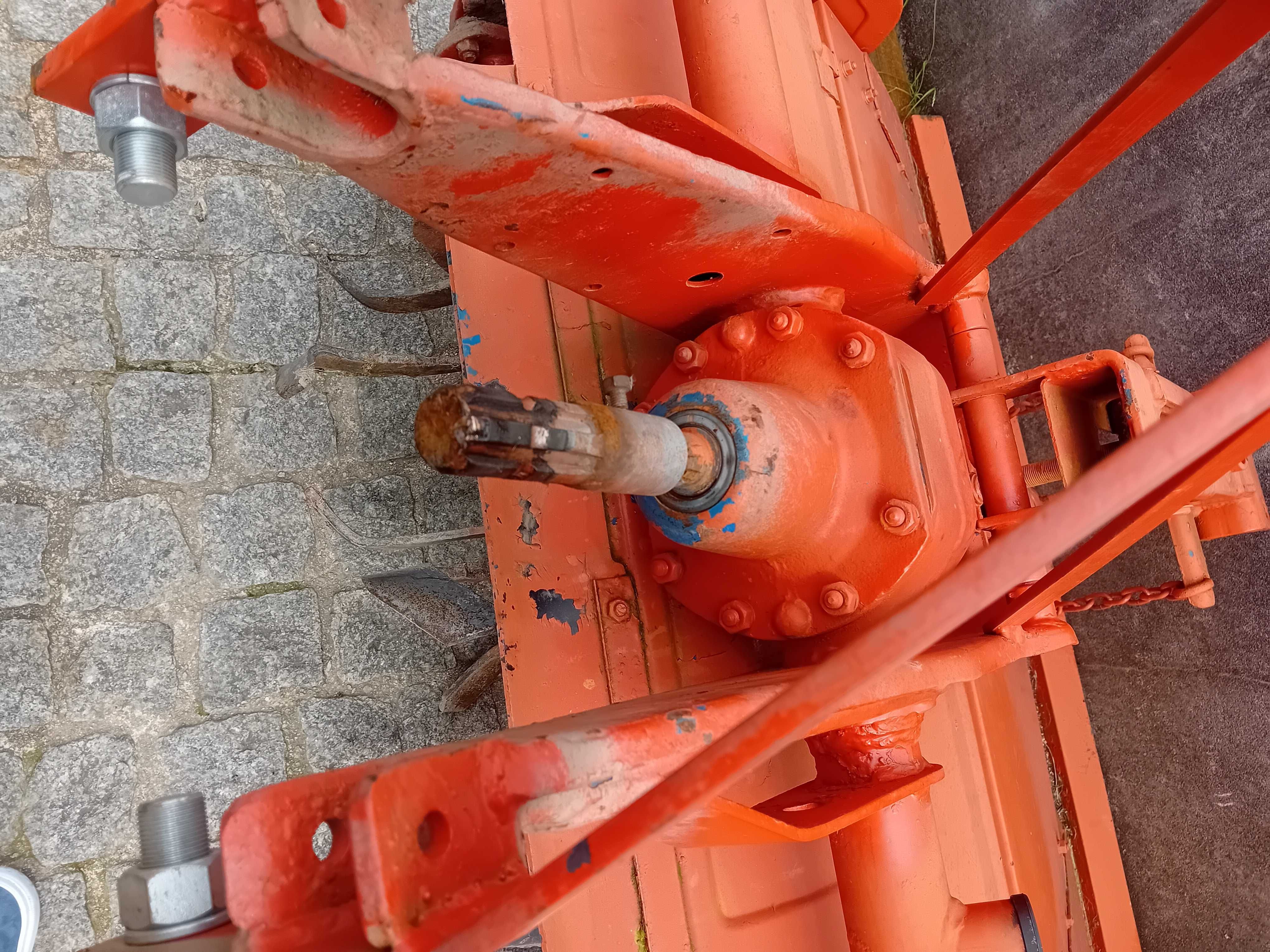 Fresa 1,25m para trator
