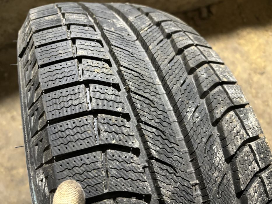 Шини КАНАДА НОВІ Michelin Latitude X- Ice2 255/55 R18