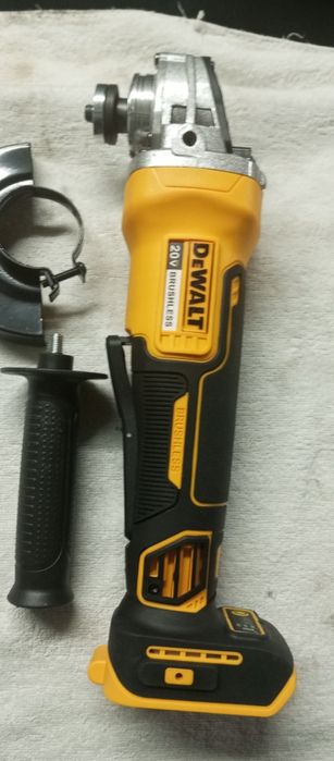 Rebarbadora DeWalt nova