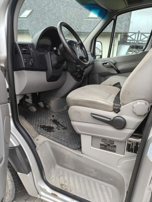 Do zaoferowania mam VW crafter a z 2009 roku, pojemność silnika 2.5