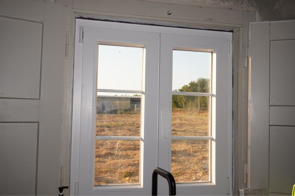 Vendo pequena quintinha parcialmemte remodelada