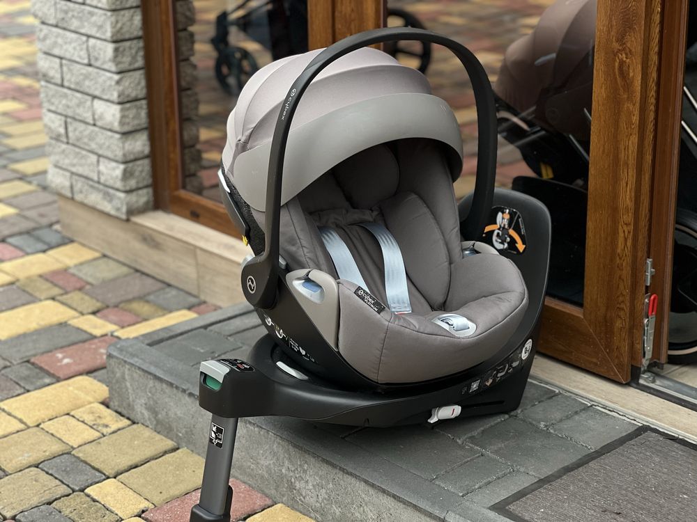 Автокрісло Cybex cloud Z i-Size / Base isofix Z