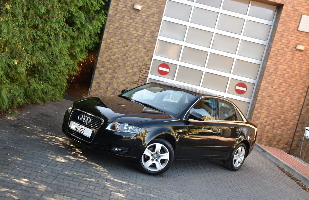 Audi A4 rezerwacja * dostępne inne auta w ofercie *