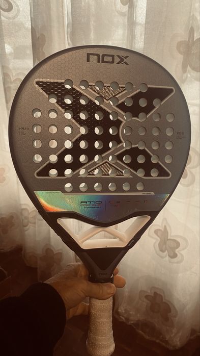 Vendo raqueta padel Nox Mt10 pro cup confort praricamente nova