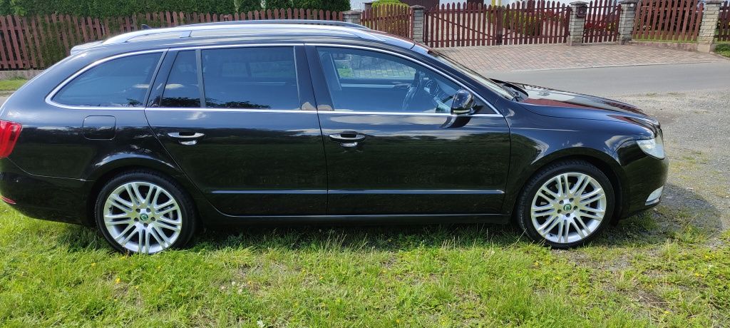 Skoda suberb kombi  2.0 TSI 200KM  2012r
